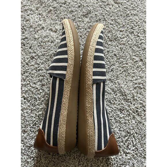 Clarks Womens Loafers Shoes Blue White Denim Striped Slip On Casual 9M Espadrill - Picture 8 of 11
